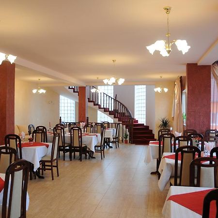 Pension Rozeclas Oradea Exterior foto