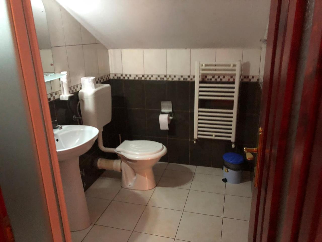 Pension Rozeclas Oradea Exterior foto